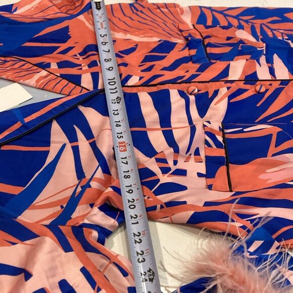 By Egreis Kiana Set Tropical Pink Feather Trim Robe Pajama Set - Picture 5 of 16